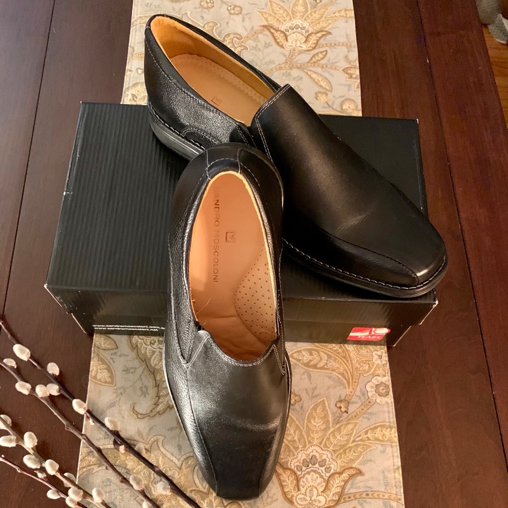 Brand new Men’s Sandro Moscoloni Edwin loafers